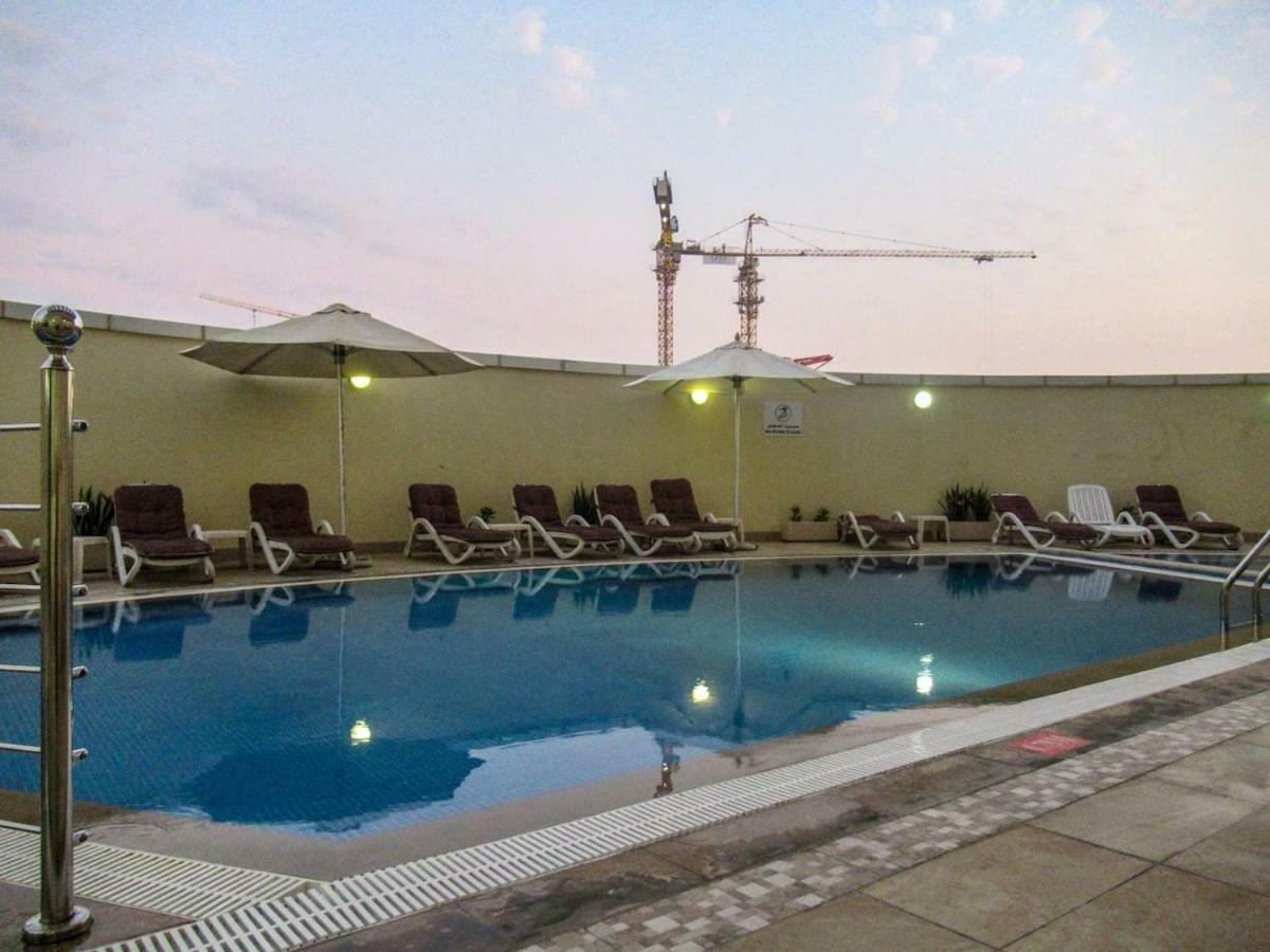 Frank Porter - Goldcrest Executive Dubai Exterior foto